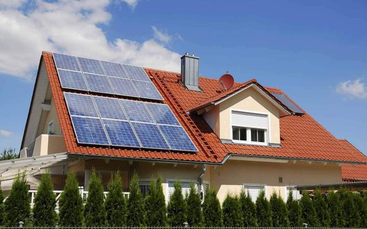 Panneau solaire photovoltaïque Île-de-France